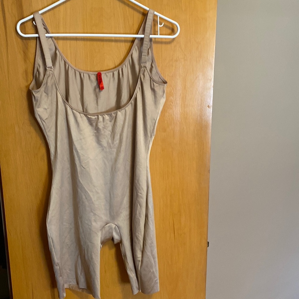 Spanx medium firm body shaper